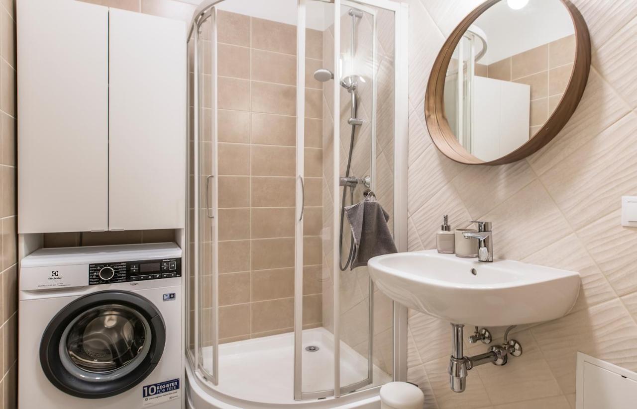 Cozy Modern Studio - Great For Short Trips Riga Exterior foto